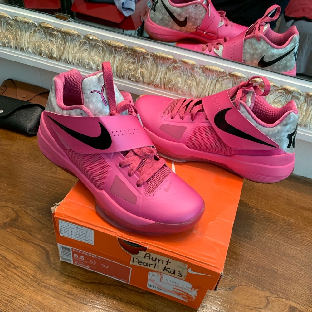 Aunt Pearl KD IV - Picture 1 of 4